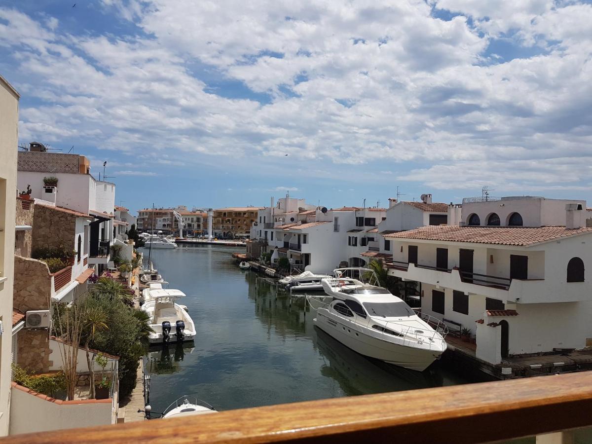 Magnifico Apartamento Junto Al Canal Principal. Empuriabrava Exterior photo